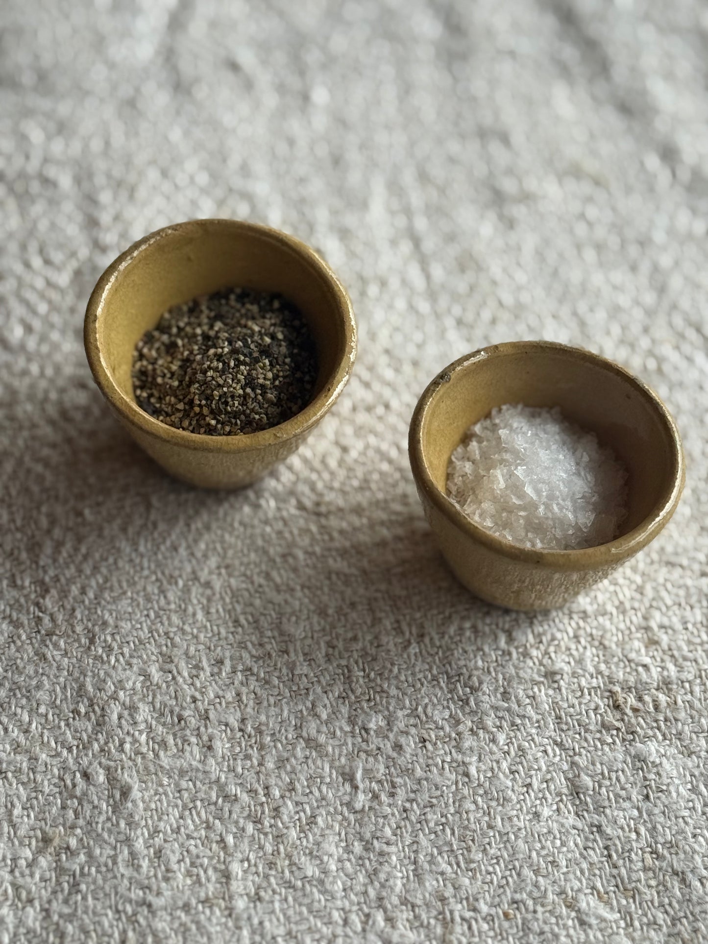 Vintage French escargot / pinch pots
