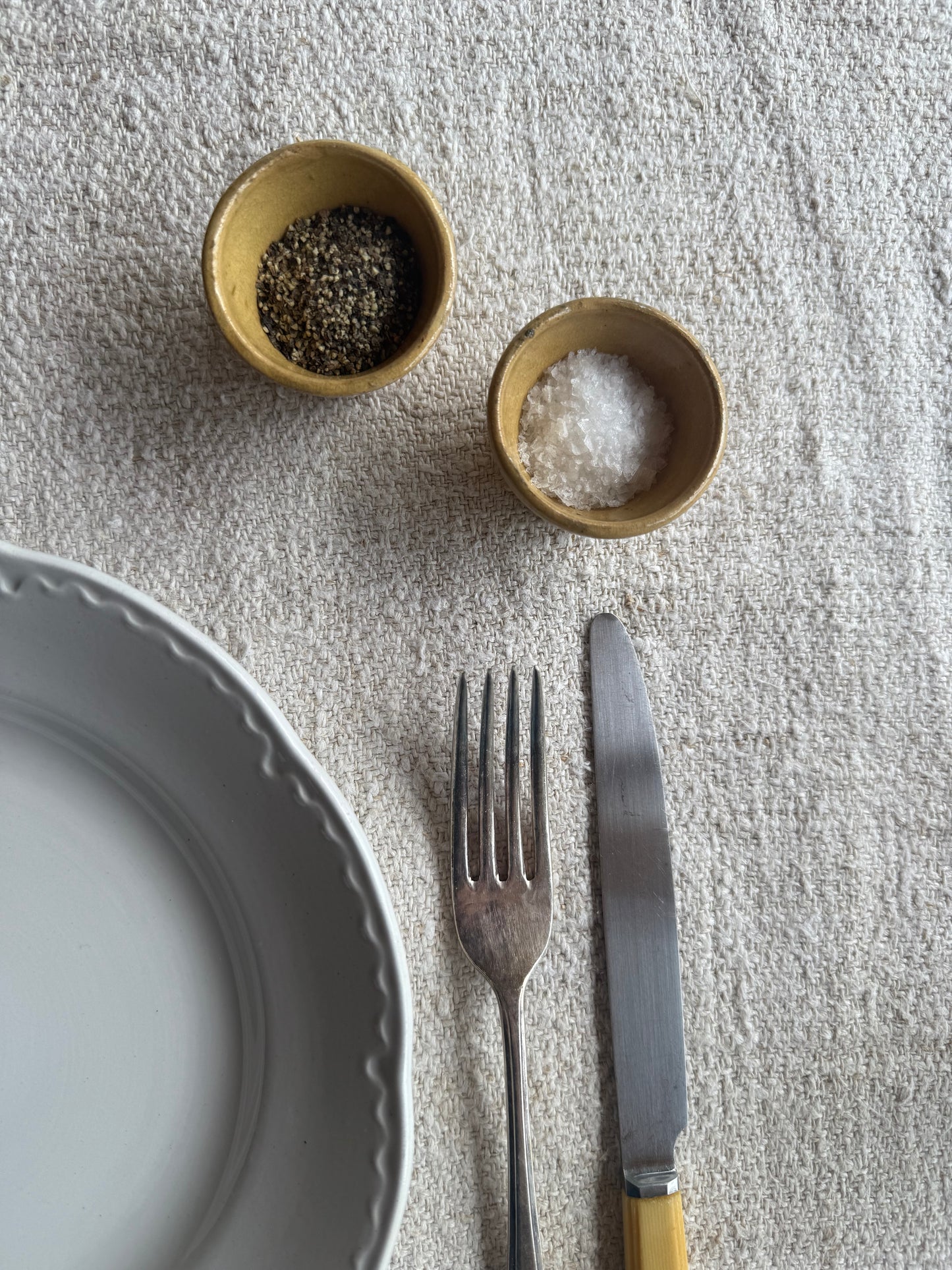 Vintage French escargot / pinch pots