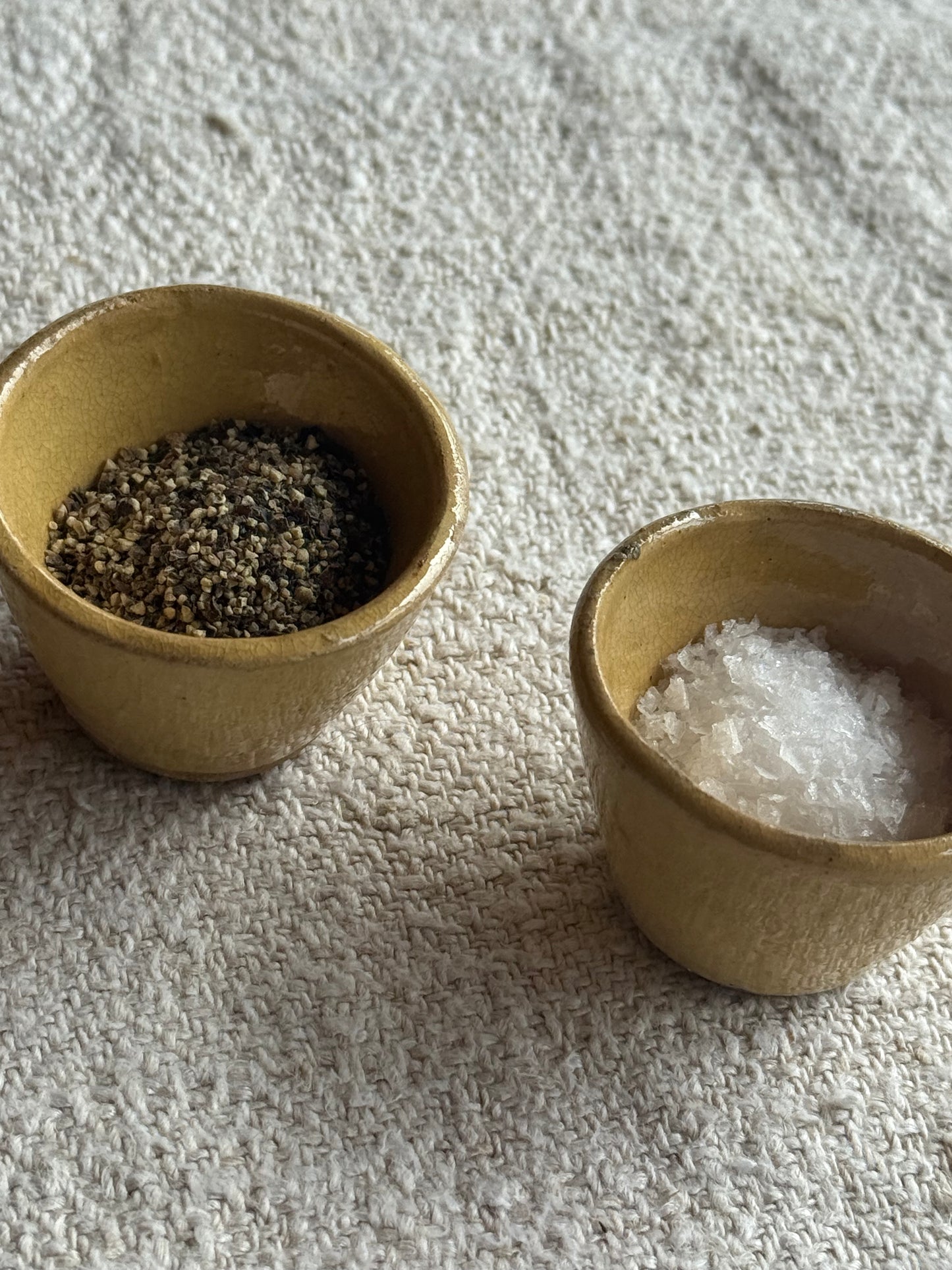Vintage French escargot / pinch pots