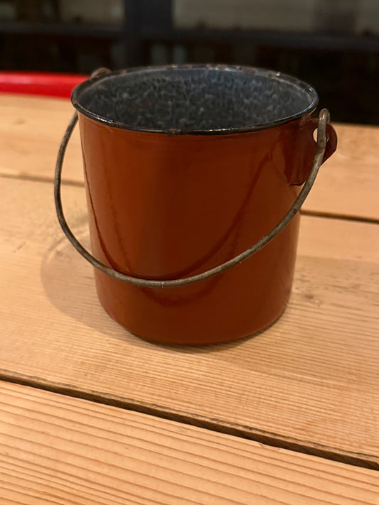Enamel pail / canteen , hedgerow fruit picking